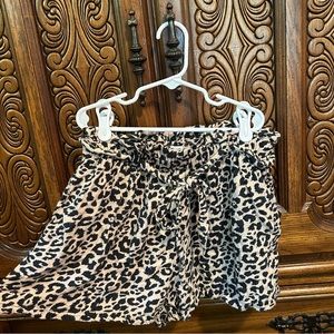 Hollister ultra high rise paper bag waist shorts